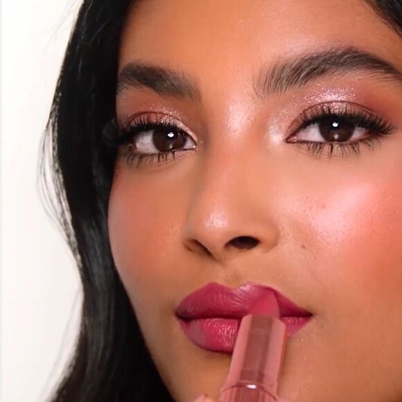 NEW! CHARLOTTE TILBURY K.I.S.S.I.N.G “90'S PINK” LIPSTICK - Picture 15 of 16